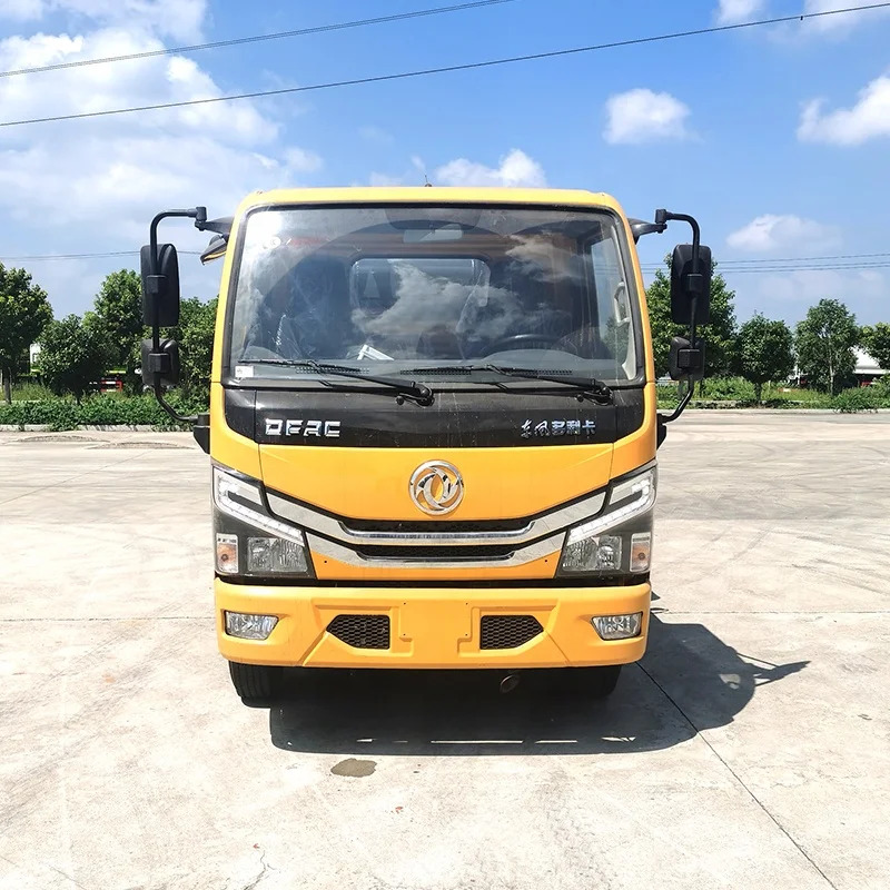 Dongfeng Small 3Ton Bitumen Sprayer Truck Intelligent Asphalt Distributor Truck for Road Construction