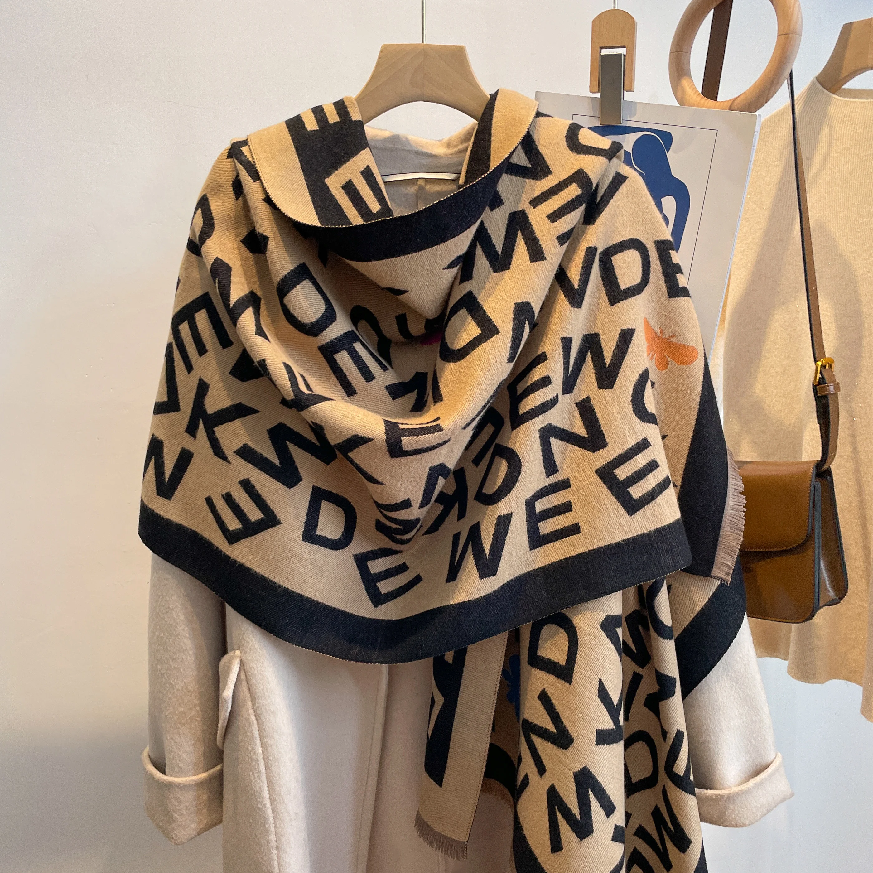 New Cashmere Scarves  Wholesale Custom Blend 70% Pashmina 30% Silk Fashion Cashmere Fabric Autumn Winter Scarf For