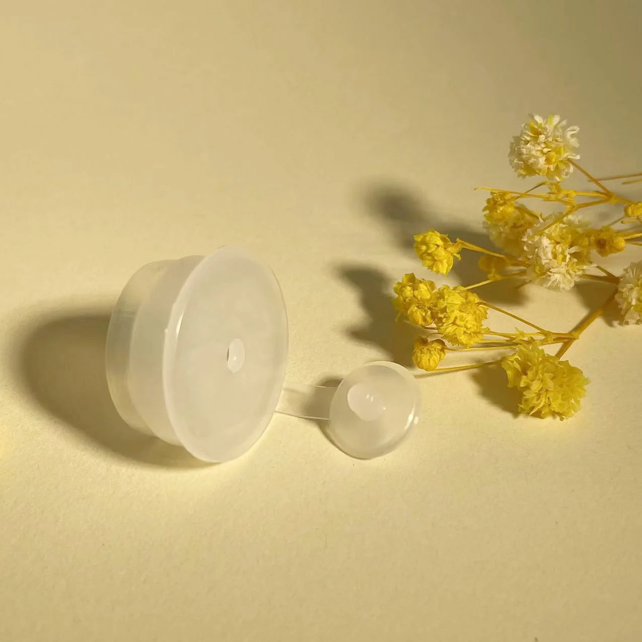 Plastic Inner Stopper Flip Top Plug for Liquid Bottles Insert Stopper Plug Round Cap Inner Plastic Bottle Plugs