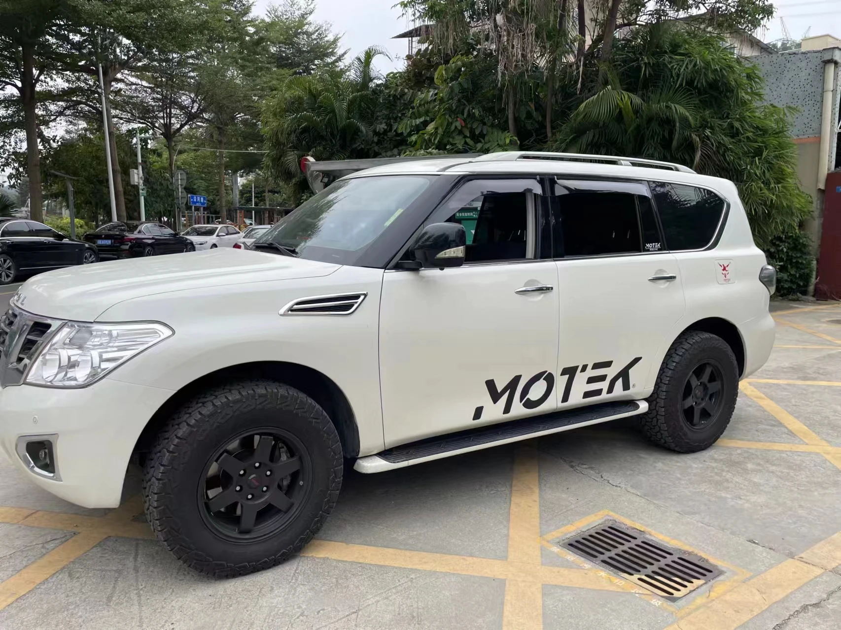 Auto Car Door Window Sun Guard Door Visor Weather Rain Shield Rain Vent Visor Nissan Patrol Y62