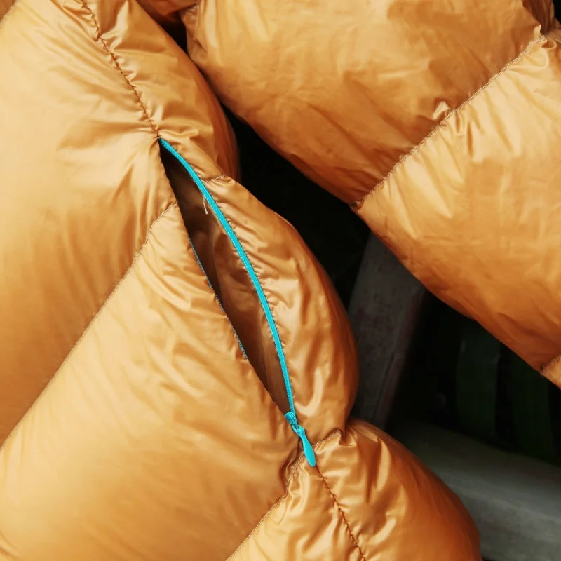 Lightweight Men Thermal Goose Down Coat Jacket for Comfortable Winter Warm Wear