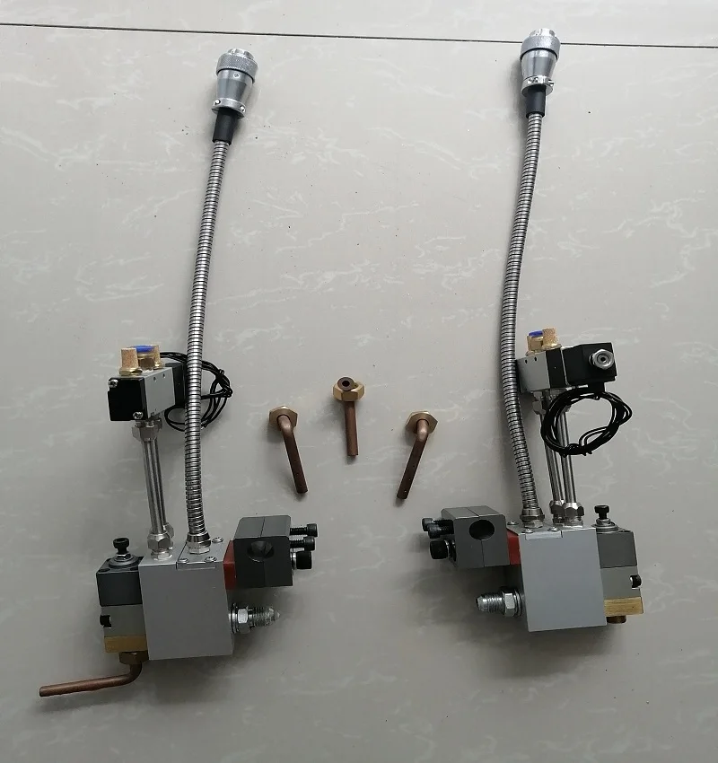 custom made automatic hot glue dispenser nozzle  apply to car lamp