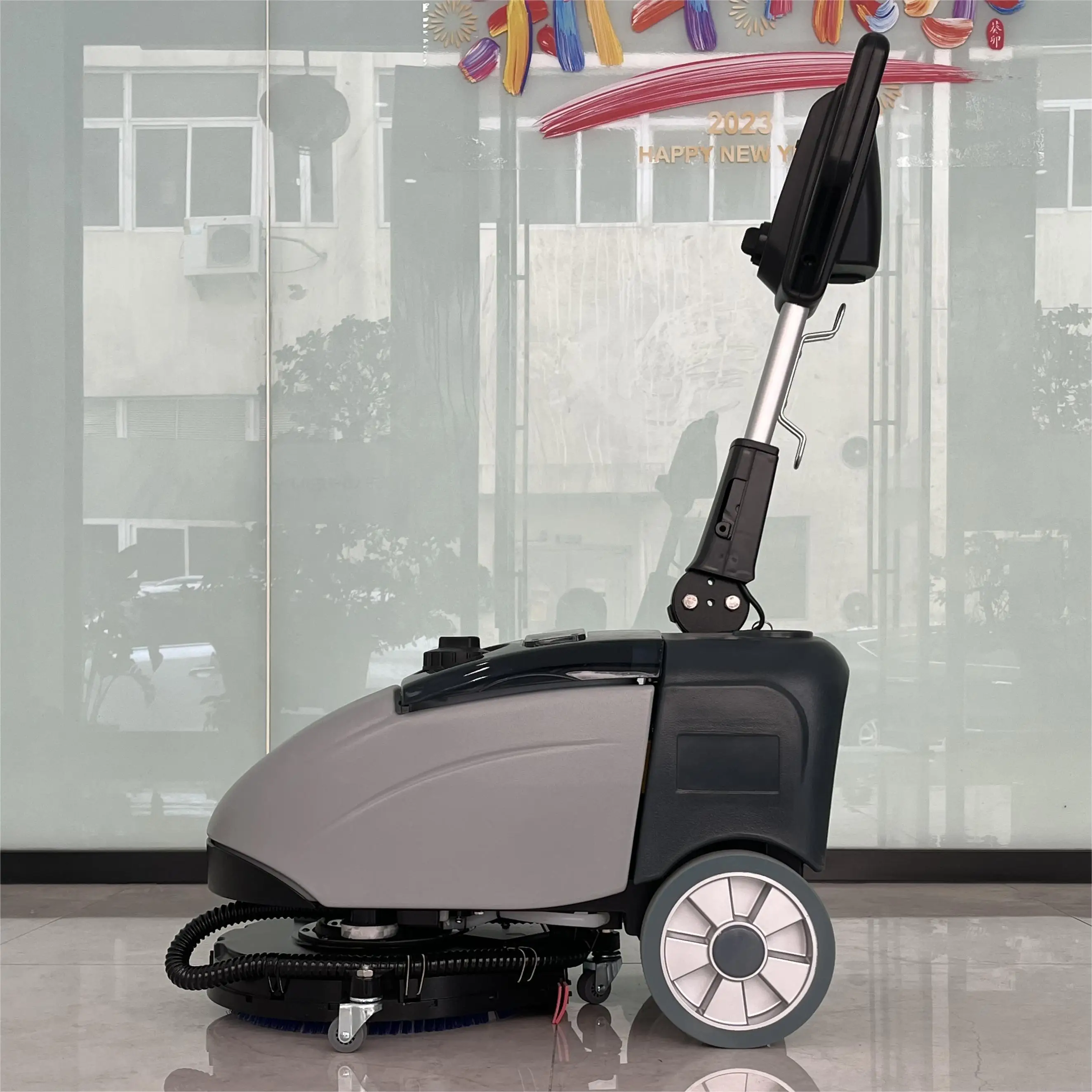 Quality primacy IronBee China Factory Wholesale Hand Push Parking Lot Manual Yard Lawn Farm Floor Sweeper