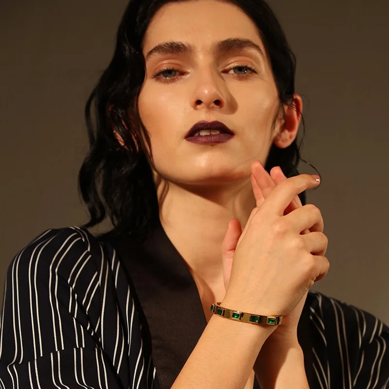 High Quality 18K Gold Plated Stainless Steel Jewelry Square Green Zircon Crystal Bracelets DB172001