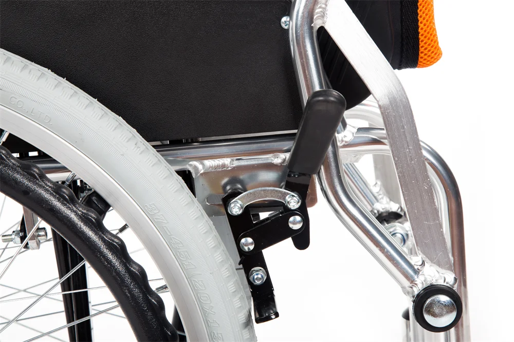20 inches Manual wheelchairs for elderly Backrest foldable footleg attacheable