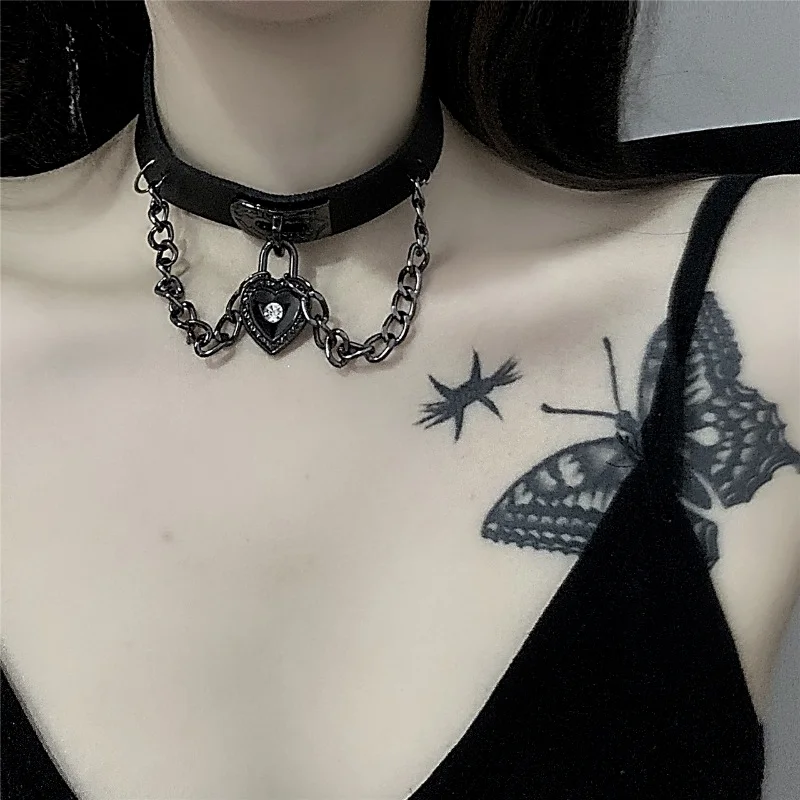 BLACK Vintage Sexy Harajuku PU Leather Chain Pendant Necklace Women Men Punk Gothic Black Choker Statement Necklace New Jewelry