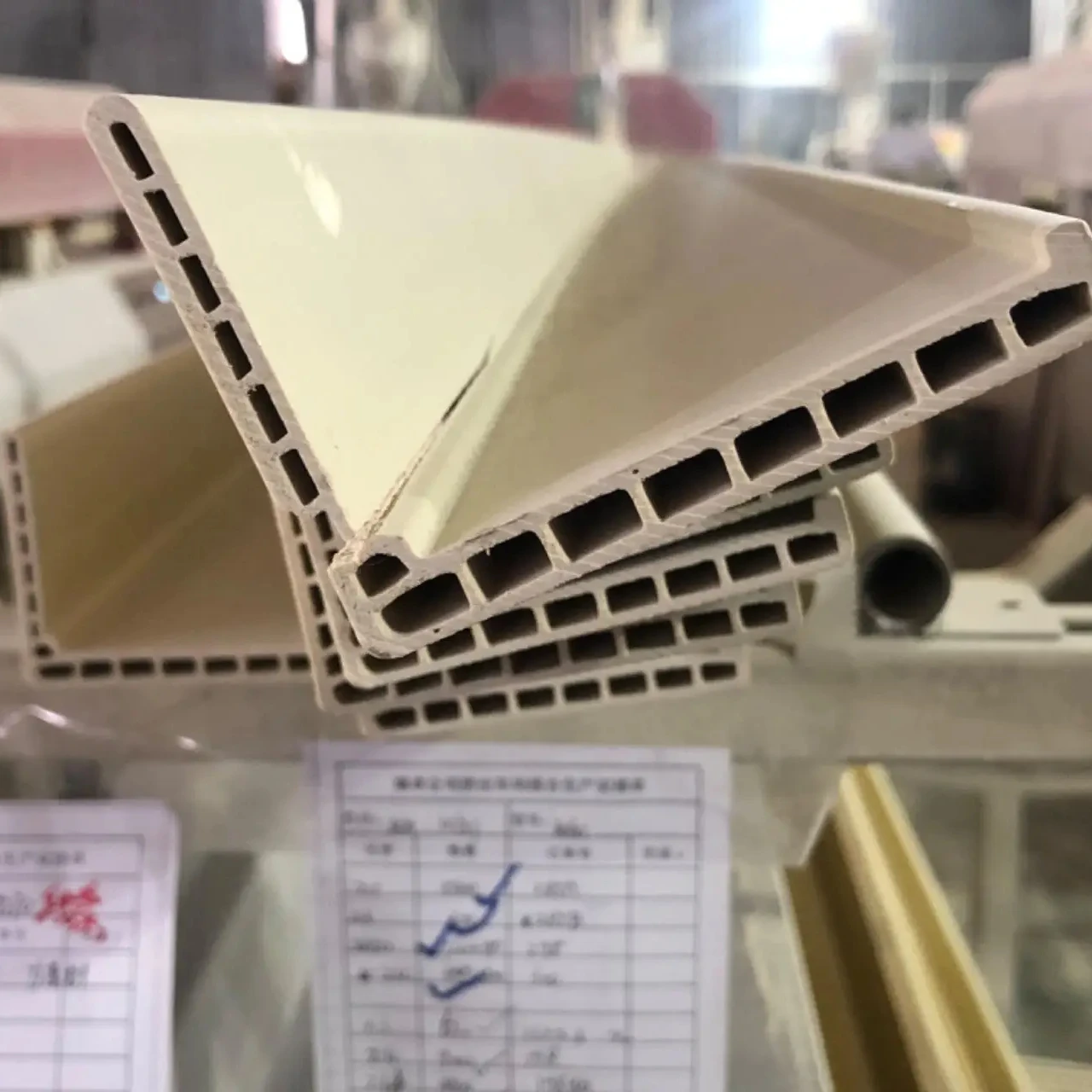Small Size Hot Sale  Factory Made  Fancy WPC Door Straight Architrave Adjustable Decoration Line
