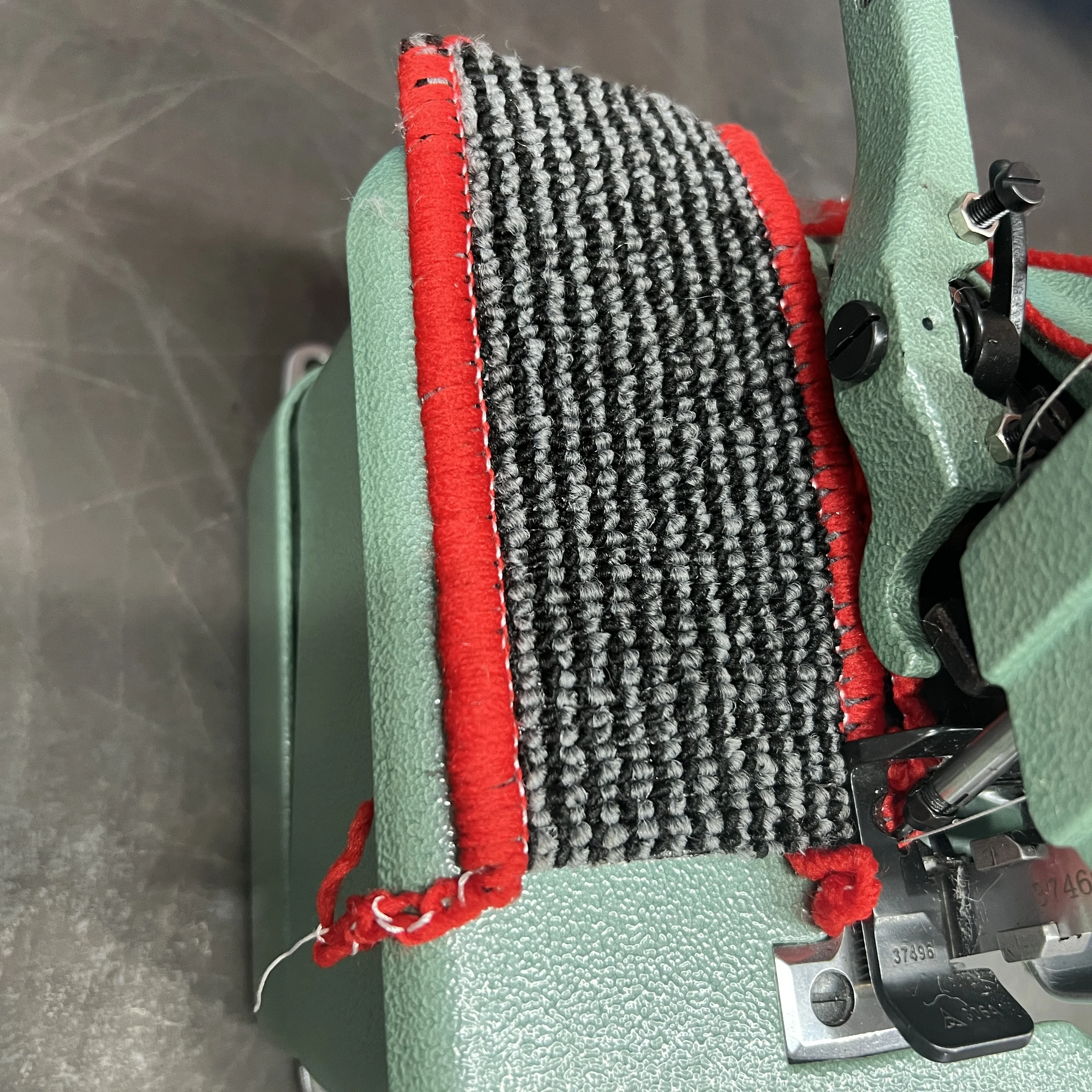 RONMACK RM-308 2 thread Industrial Carpet overedging overlock sewing machine