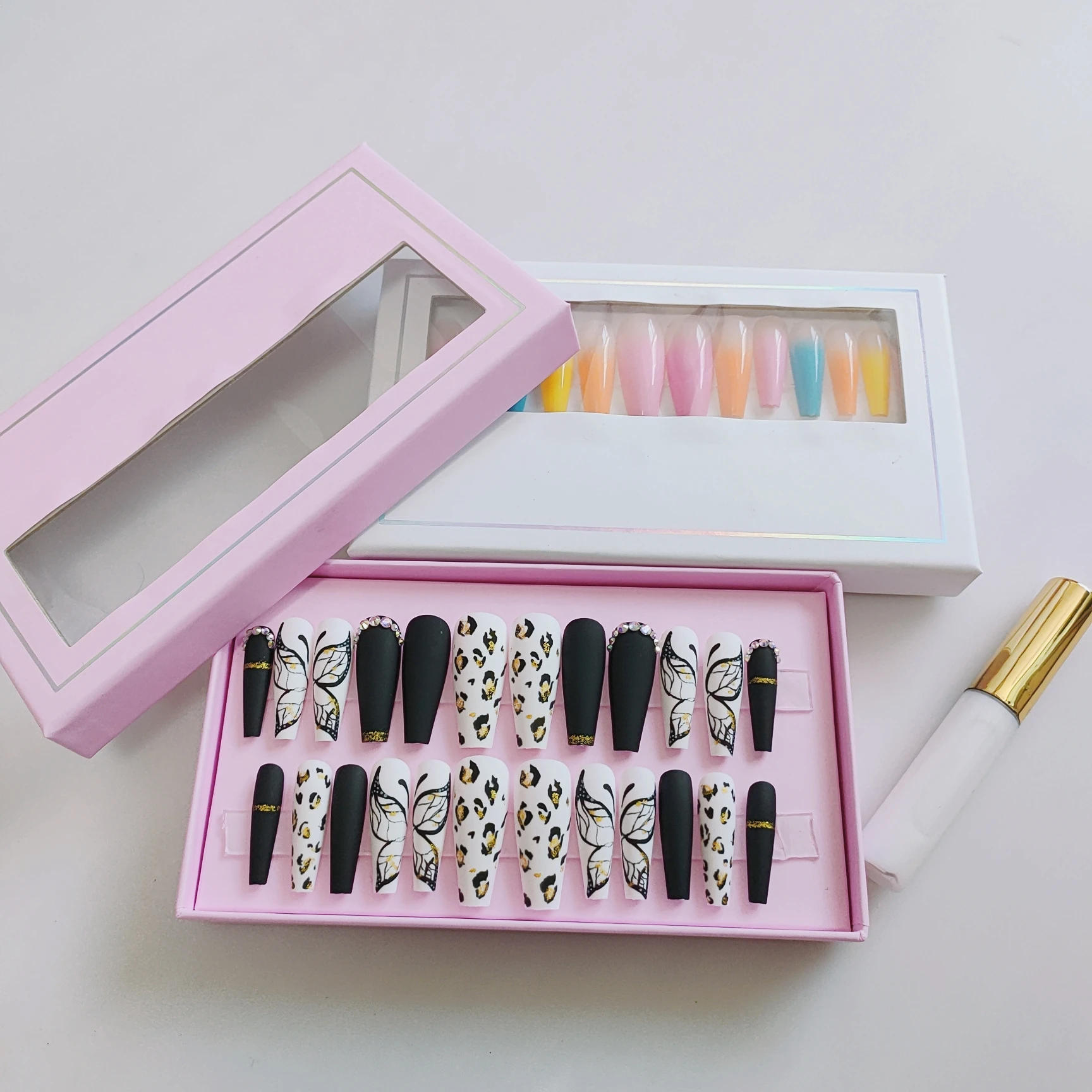 China Professional Manufacture press Nail Boxes wholesale High Quality Press On Nails False nails holographic set