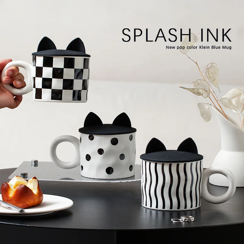Retro Niche Checkerboard Wave Point Coffee Big Ear Drinkware Round Handle Porcelain Ceramic Mug With Lid And Spoon