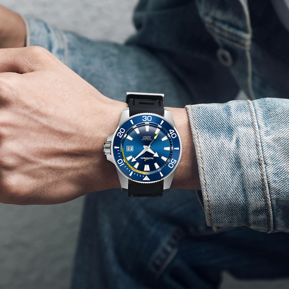 High quality LOW moq  luminous 300m waterproof stainless steel diver watch for men