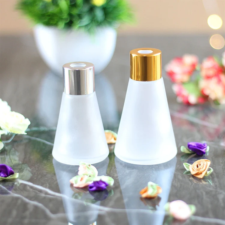 Wholesale new design luxury 50ml empty decorative matte glass diffuser bottle for perfume