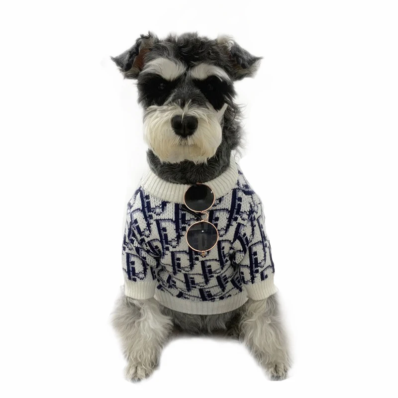 Wholesale Luxury Pet Clothes Winter Dog Clothes Designers Luxury Dog Clothes cloth for Dog Sweater