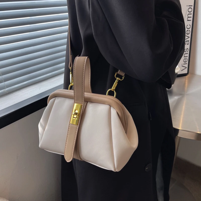 Factory Direct Wholesale Ladies Hand Bags Fashion Women Clutch Bag Elegant Crossbody Bag