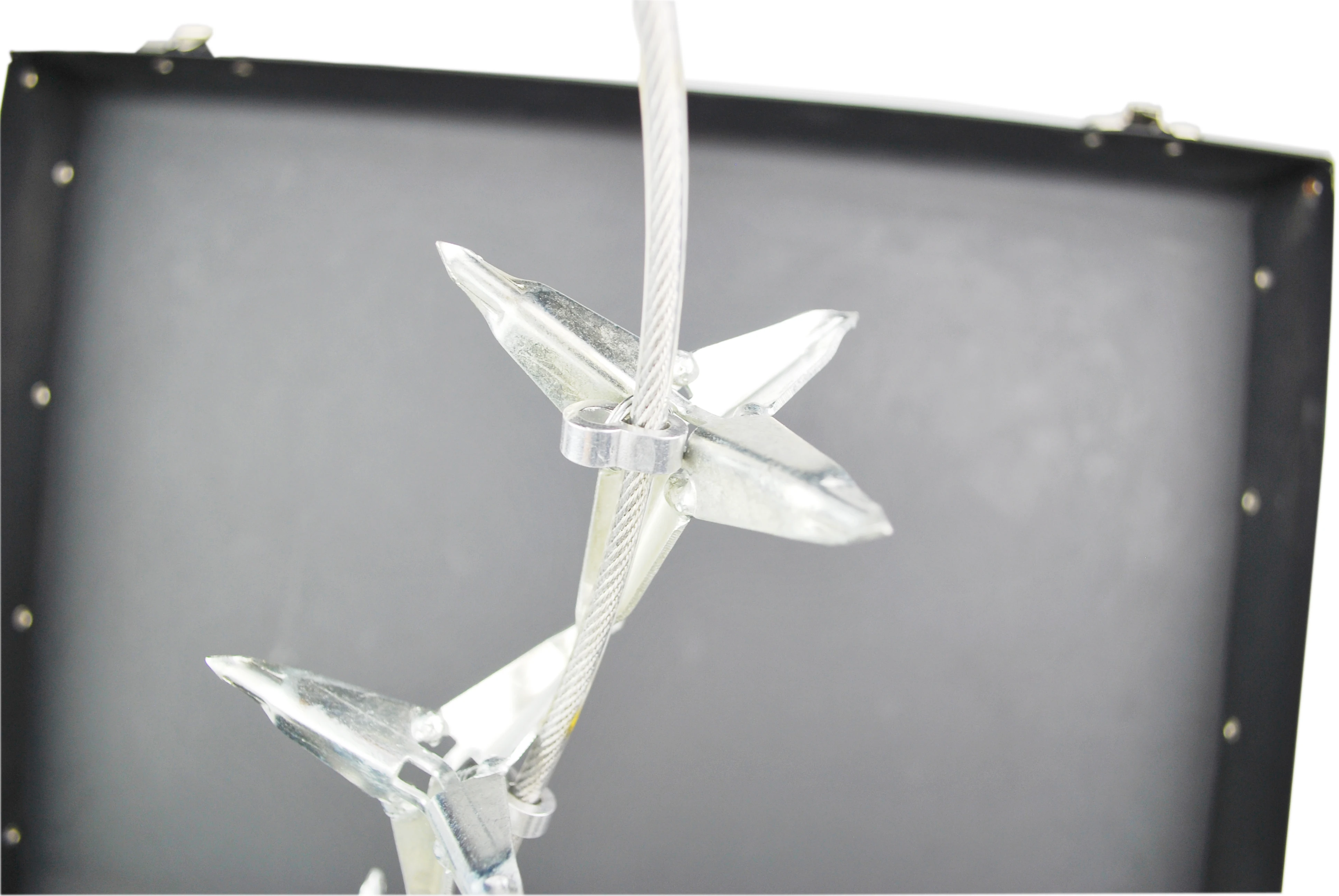 5m/8m length spike barrier