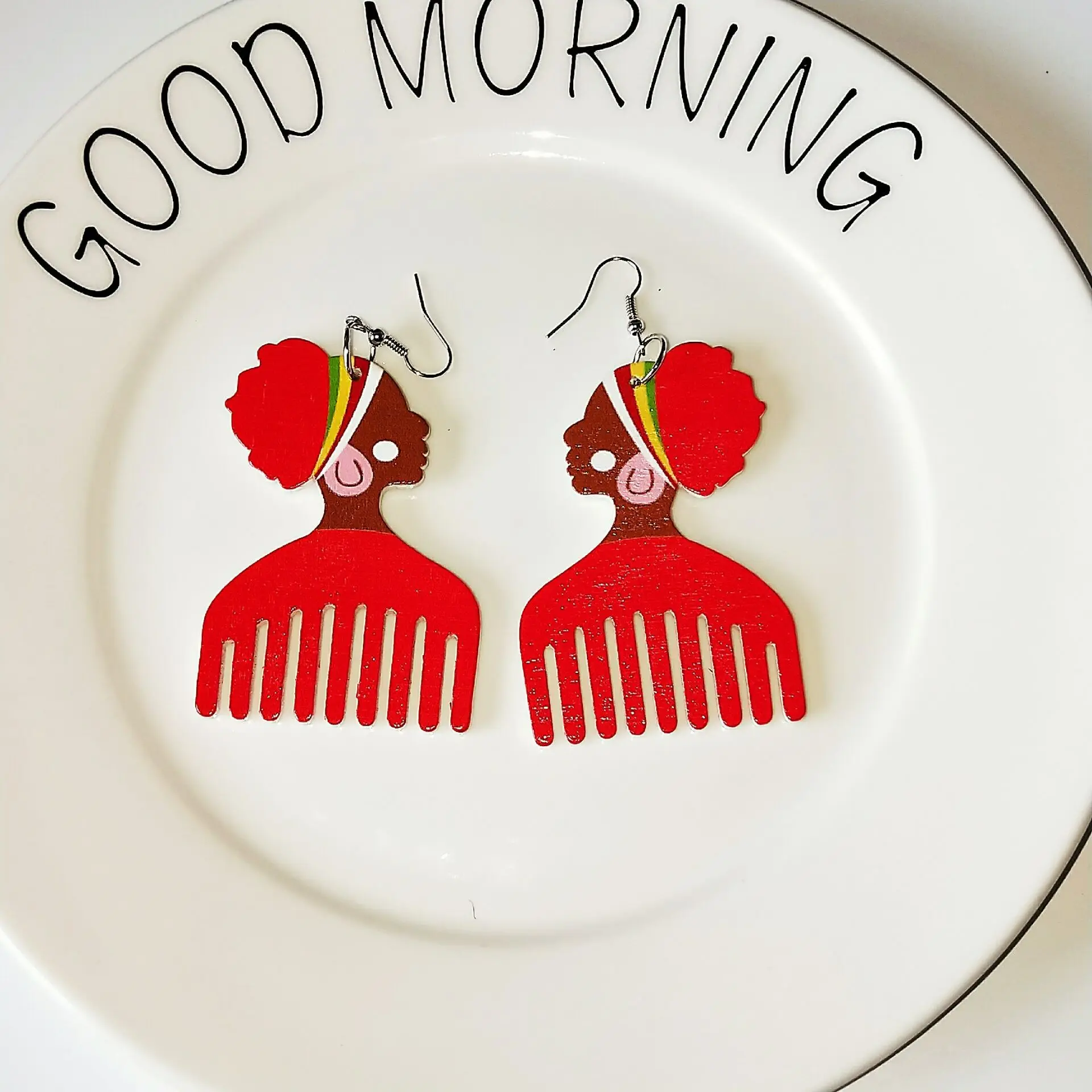 DAICY cheap wholesale unique design comb African girl wooden earrings