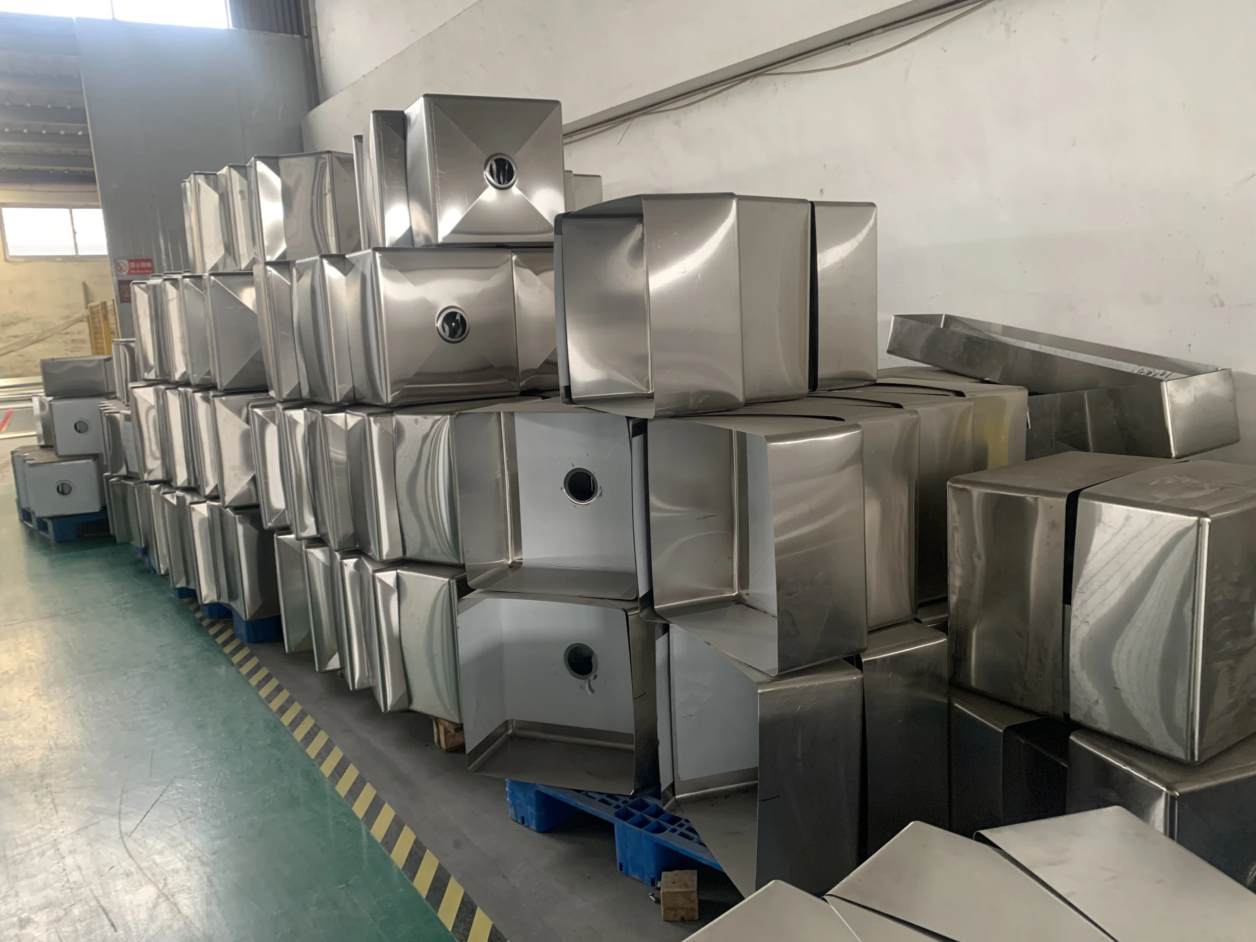 Commercial Kitchen Equipment Suppliers Three Compartment Sink 304 Stainless Steel Restaurant Industrial Sink with Two Drainboard
