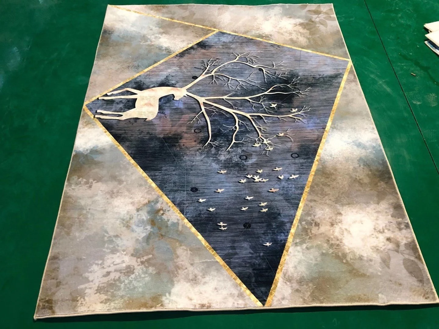 
Whole Sale Chinese Designs Short Pile Cashmere Printed Carpets And Rugs 