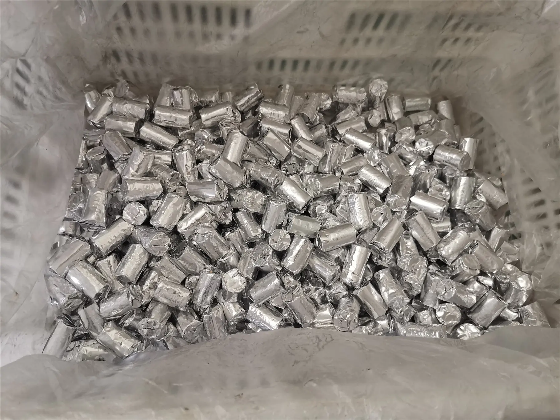 Кислые и сладкие традиционные конфеты Haw fles Rolls ломтики засахаренных фруктов азиатские закуски боярышника торт Китай