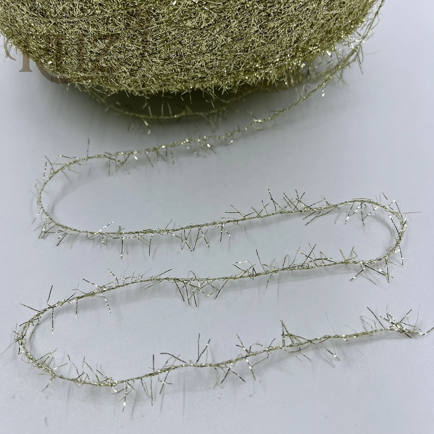 RHZ 9nm/1 100%polyseter fancy shiny metallic feather yarn for knitting