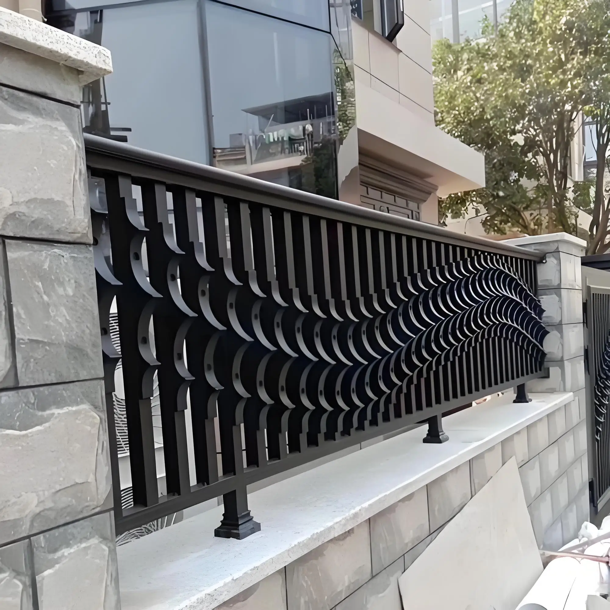 High Quality Custom Aluminum Fence Fencing Trellis & Gates Modern style Garden outdoor exterior Guardrail Black White Color