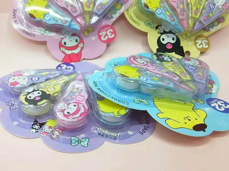 DOULUO Sanrioo surrounding cartoon cute mini cartoon correction with small altered with vertical belt