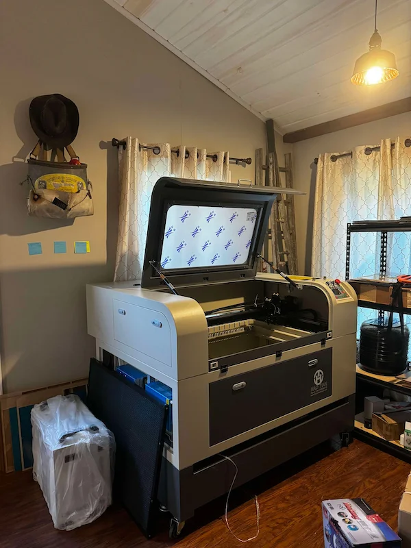 100W high-quality 690 laser engraving machine wood and cardboard laser cutting machine