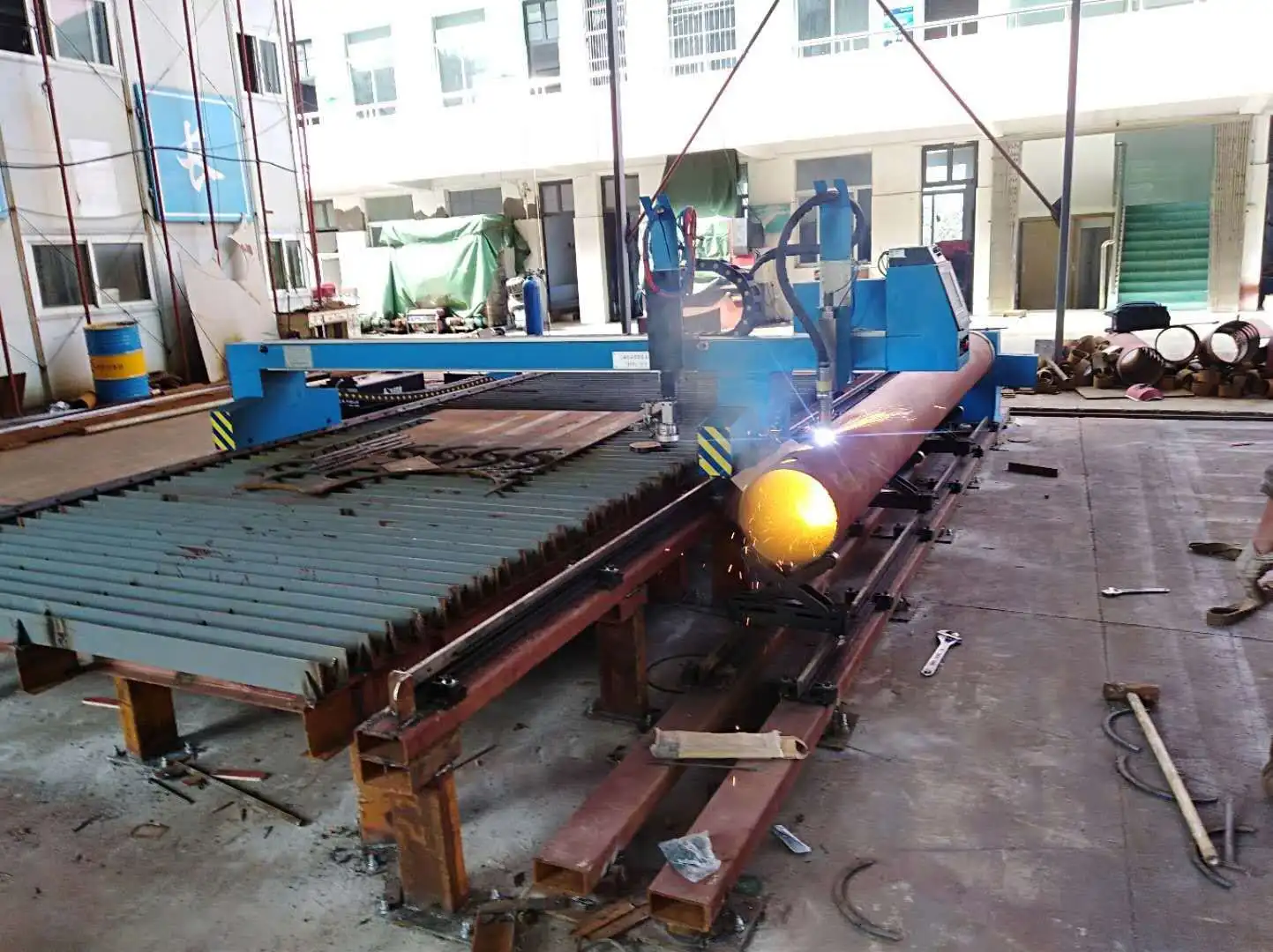 heavy duty gantry type cnc plasma pipe cutting machine
