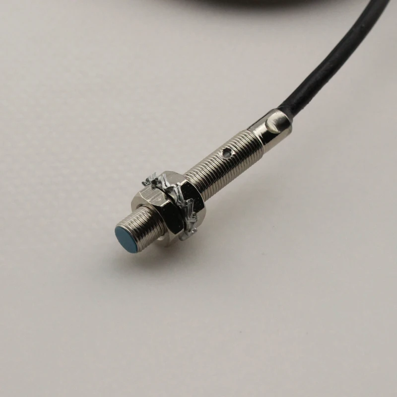 E2E-S05S12-WC-C1 C2 B1 B2 Inductive proximity Sensor switch M5 1mm   3 wire NO PNP NPN E2E-S05S12-CJ-MC-C1 C2 B1 B2