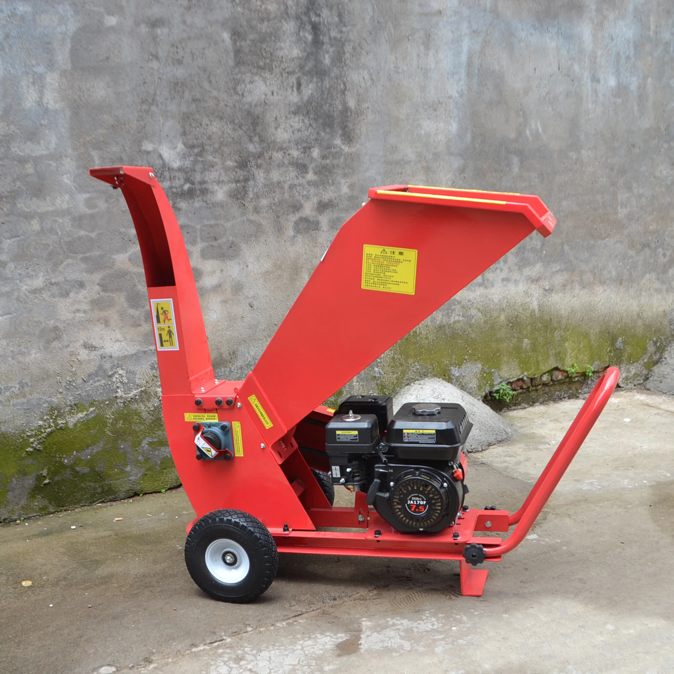 Wood chipper for tractor wood chipper disc wood chipper cutter head