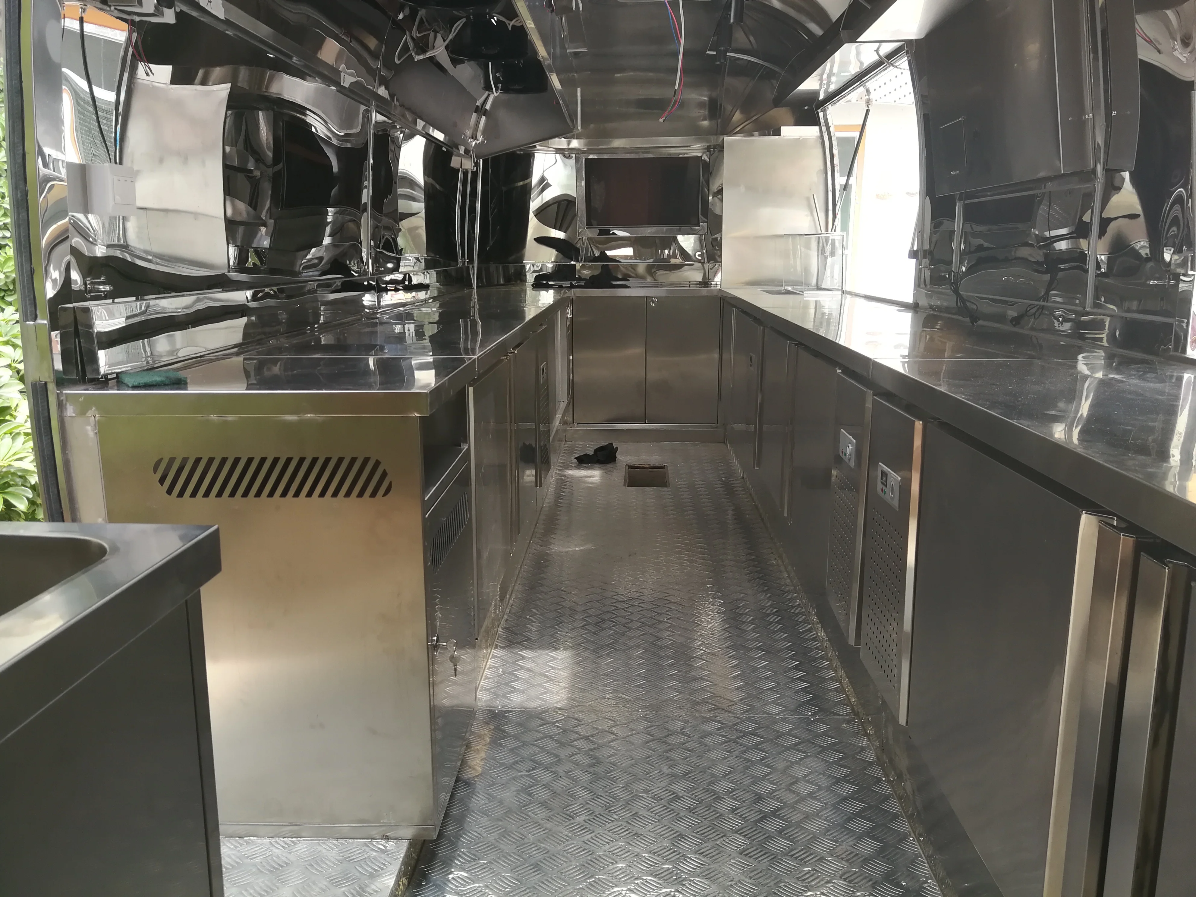 
New arrival airstream food caravan concession trailer fast food trailer roasted chicken crepe food trailer 