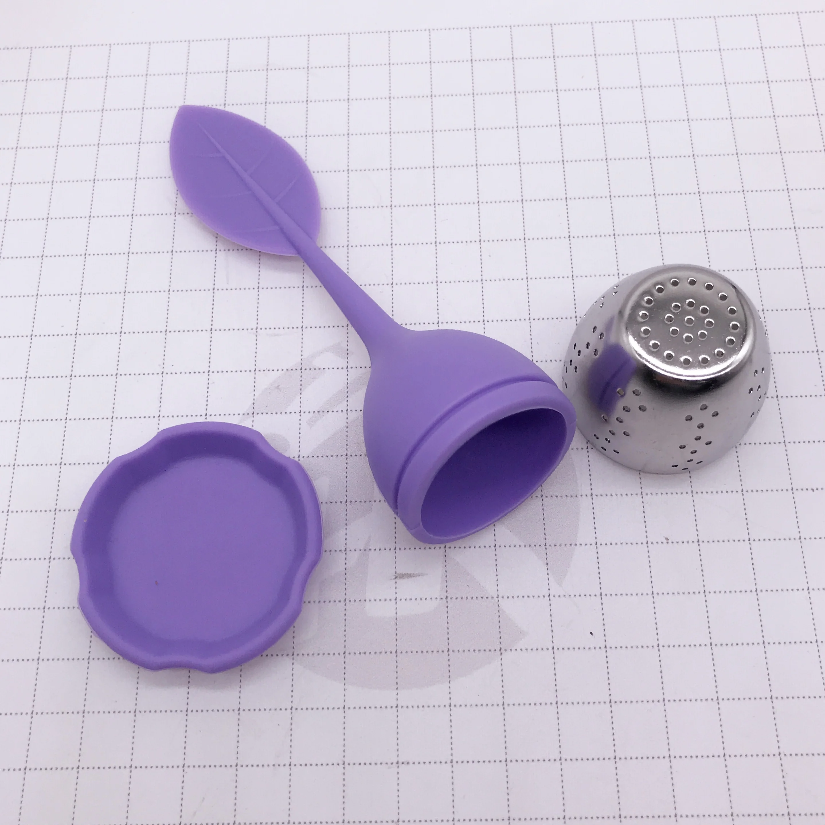 TEA08 Leaf Tea Infuser Stainless Steel Fine Mesh Tea Filter With BPA-Free Silicone Leaf Handle and Drip Tray