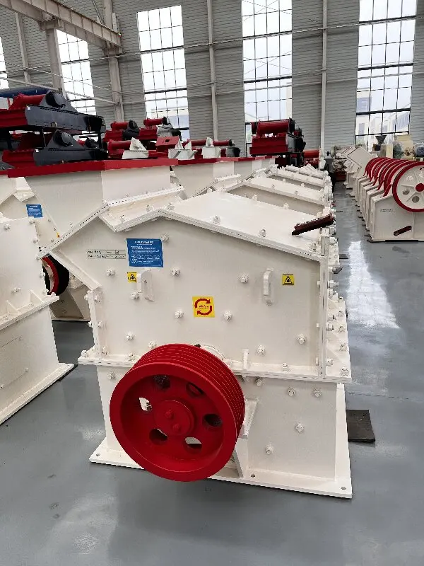 Preferential tertiary impact crusher PXJ 0804 800X400 used for fine crushing of medium and low hardness materials