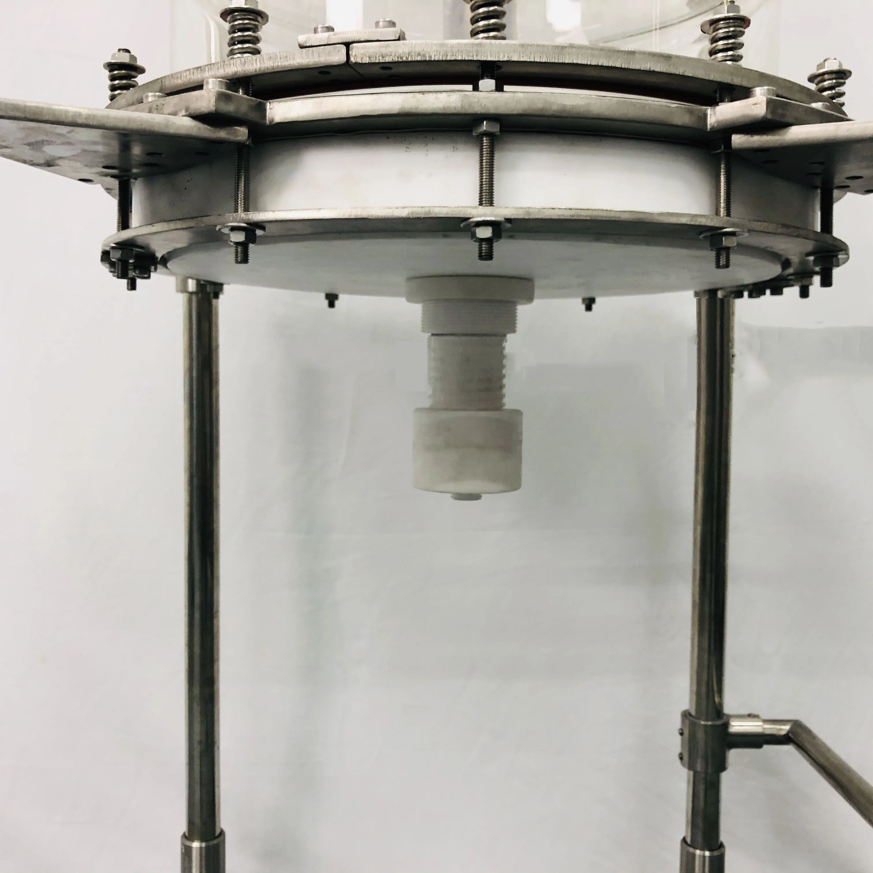 Chemical laboratory glass reaction  with continuous stirred Filter Reactor 80L with PTFE