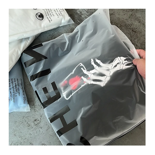 GZ 2022 Cheap Mixed Bales Used Clothes Bales, Mixed Bales Used Clothes Overruns Tshirt Mall Pull Out Branded Apparel
