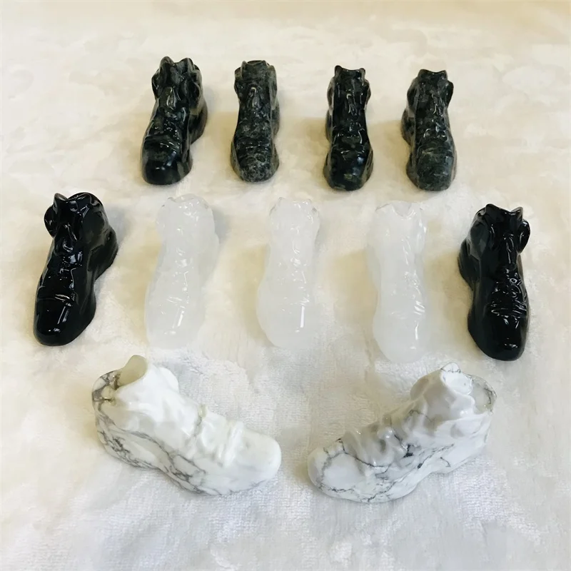 Hot Sale Natural Crystal Carving Shoe Howlite Carved Shoe For Gift Fengshui
