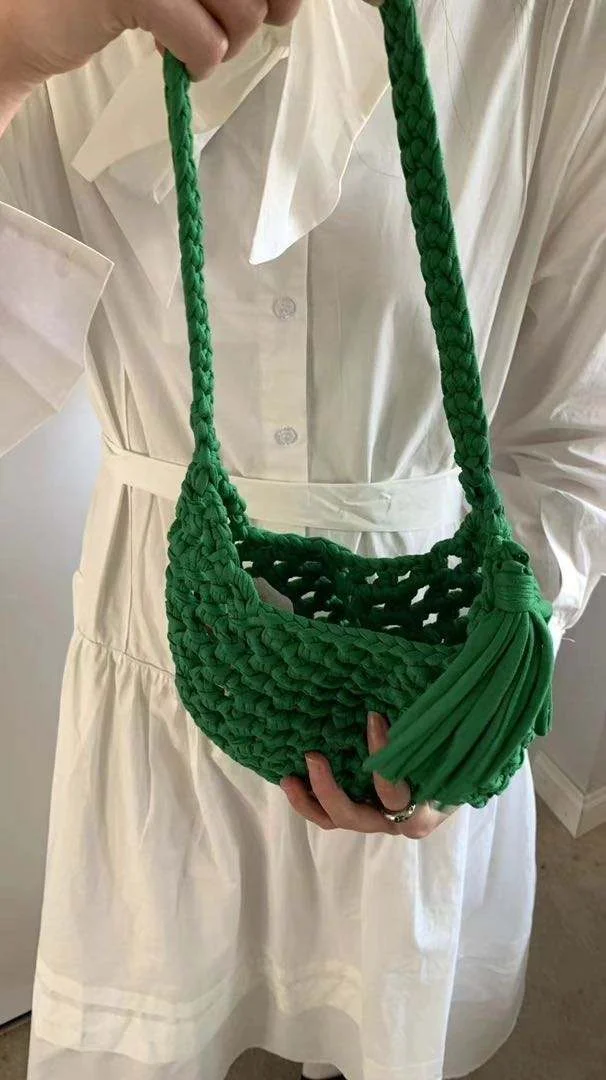 New women Knitting niche design woven retro portable bucket bag Fashion stylish one shoulder crossbody bag