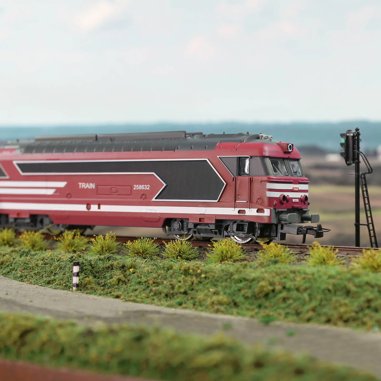 HCT8702 1 Unit Train HO Scale 1:87 Model Railroad Locomotives