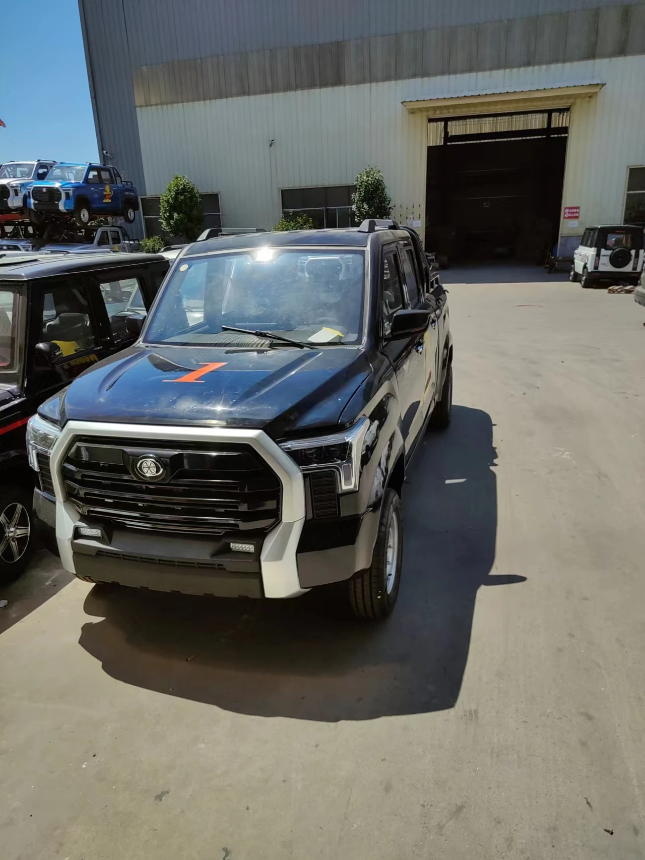 Electric car New Electric pickup Car electric truck 4x4 Electric Utility Vehicle with Cargo Box pickup truck