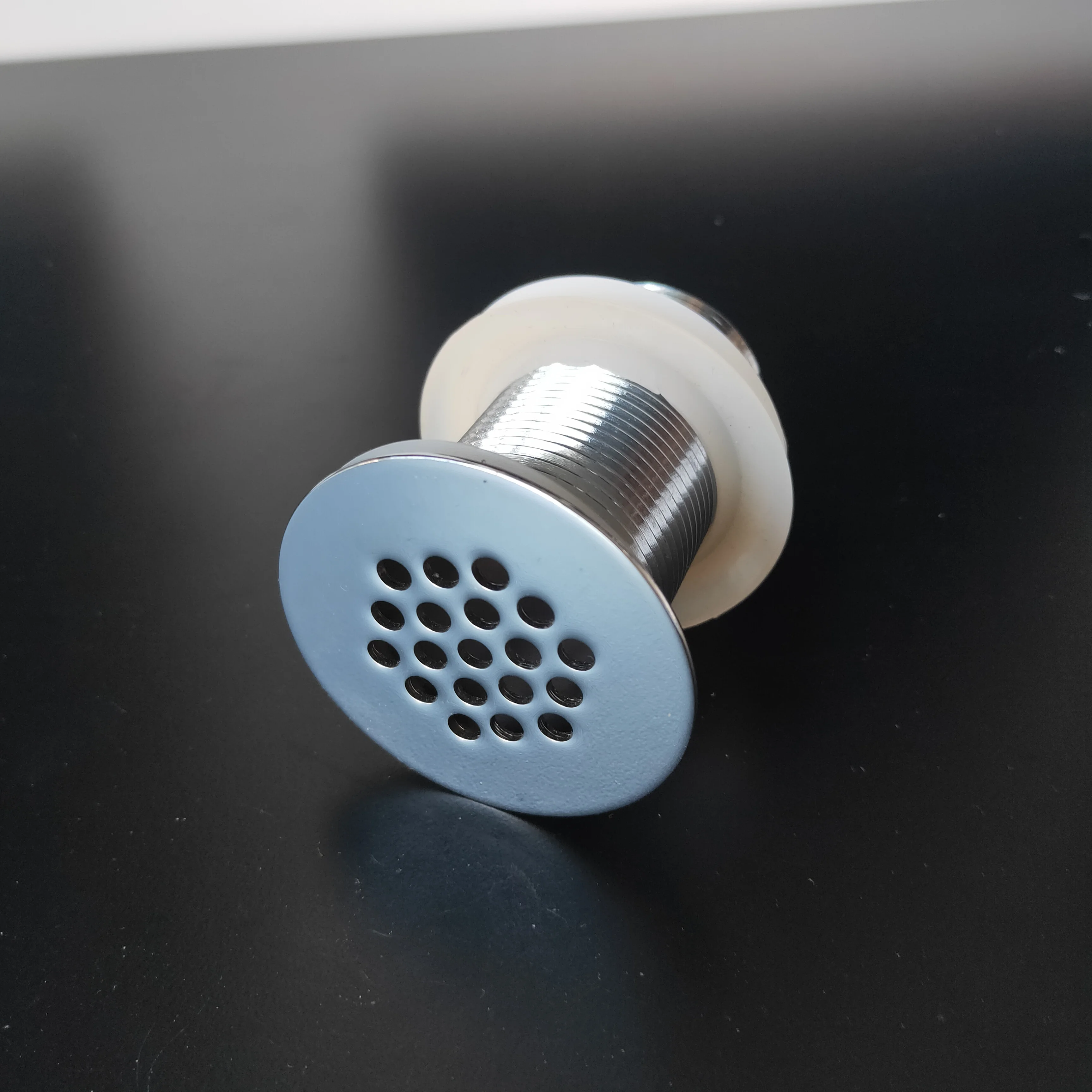 Modern Brass Clicker Clack Sprung Plug Bathroom Sink Basin Pop Up Waste Slotted with Overflow