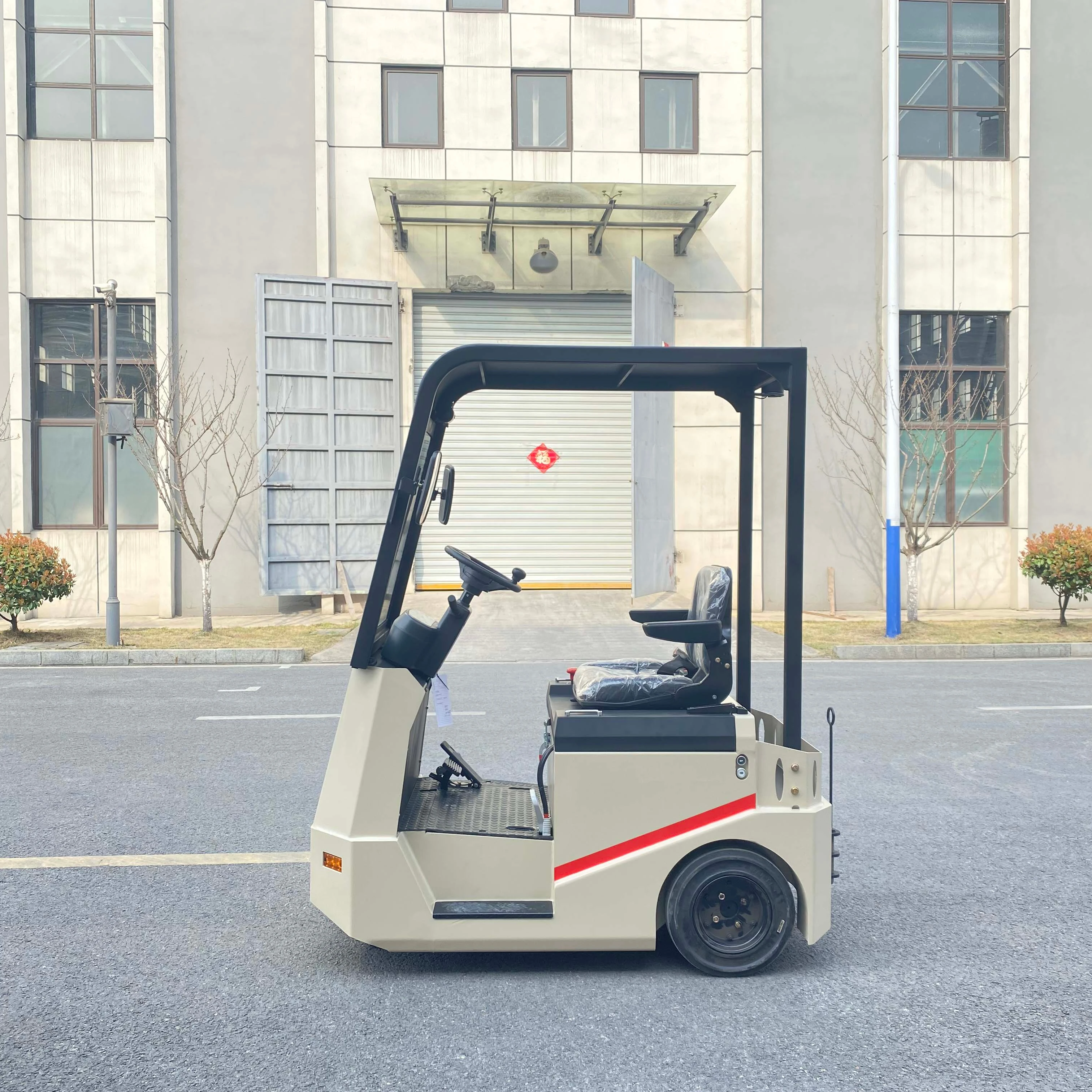 Younglift  6000kg airport luggage mini towing battery truck electric tow tractor for airport