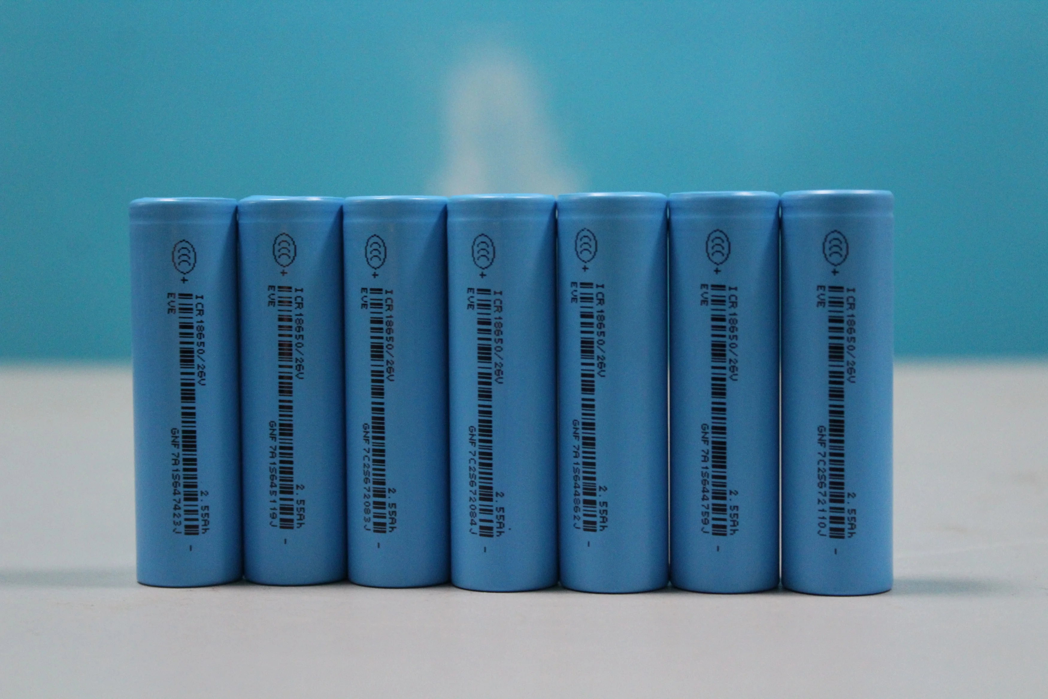 Wholesale factory price cylindrical lithium ion battery 2.6V 2.55 mAh 18650  pack lithium ion battery