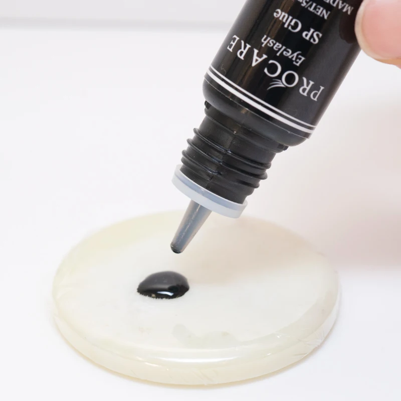 
Japan Wholesale 5ml Black Latex Free 1 Sec Quick Dry Eyelash Extension Glue for Professional Use 