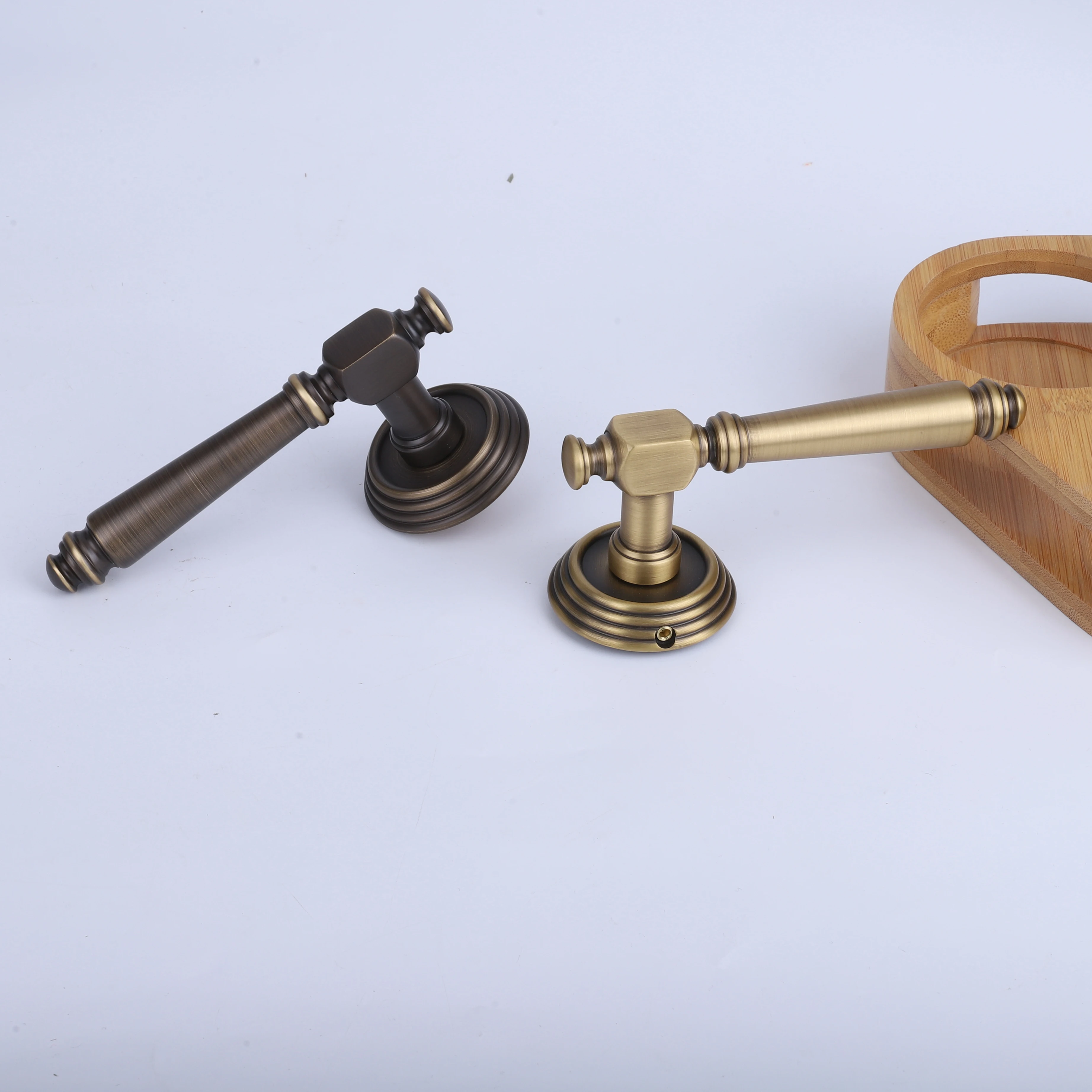 High-End Luxury Safety Bathroom Door Lock Interior Antique Brass Casting Gold Door Handles