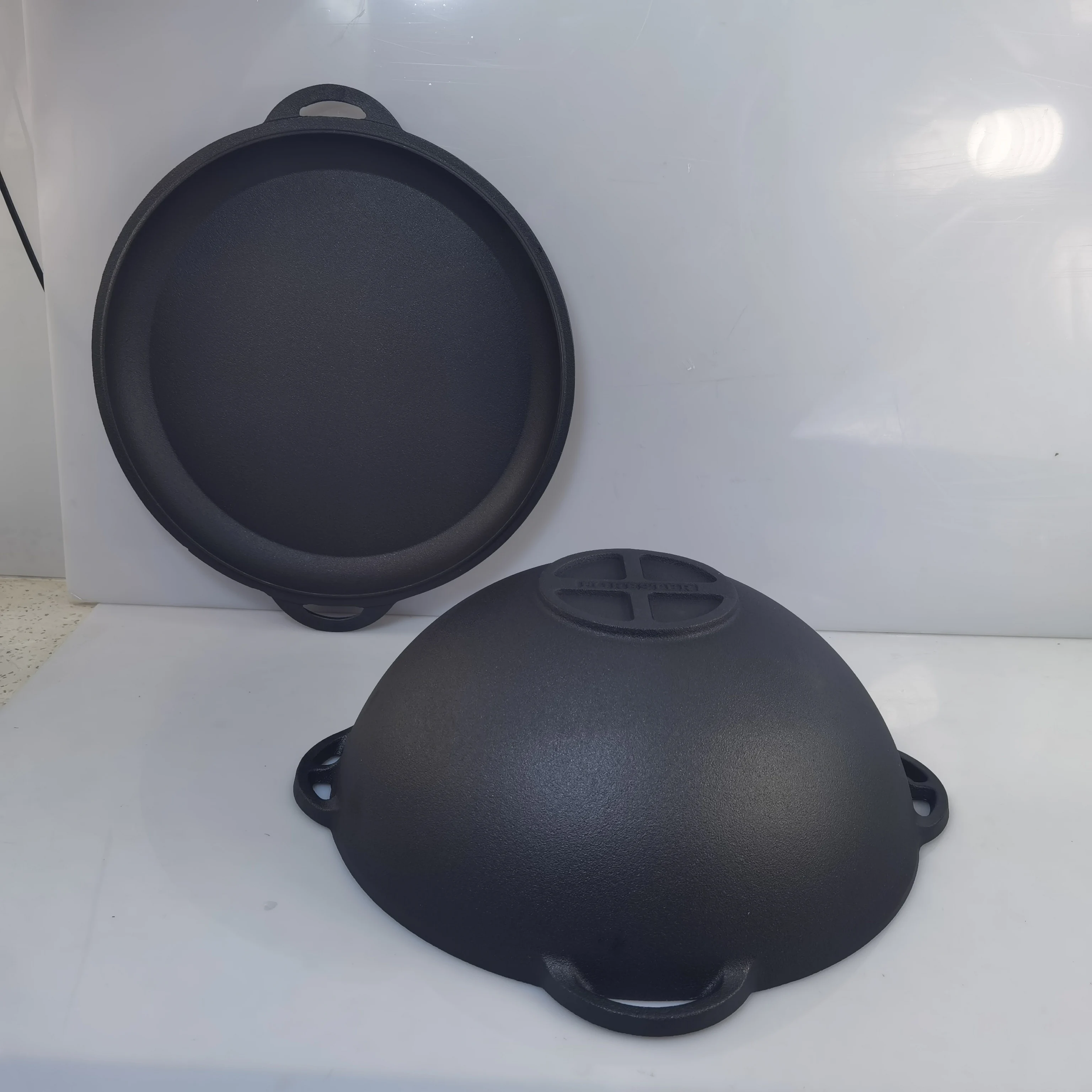 cast iron Russia wok with 4 ears