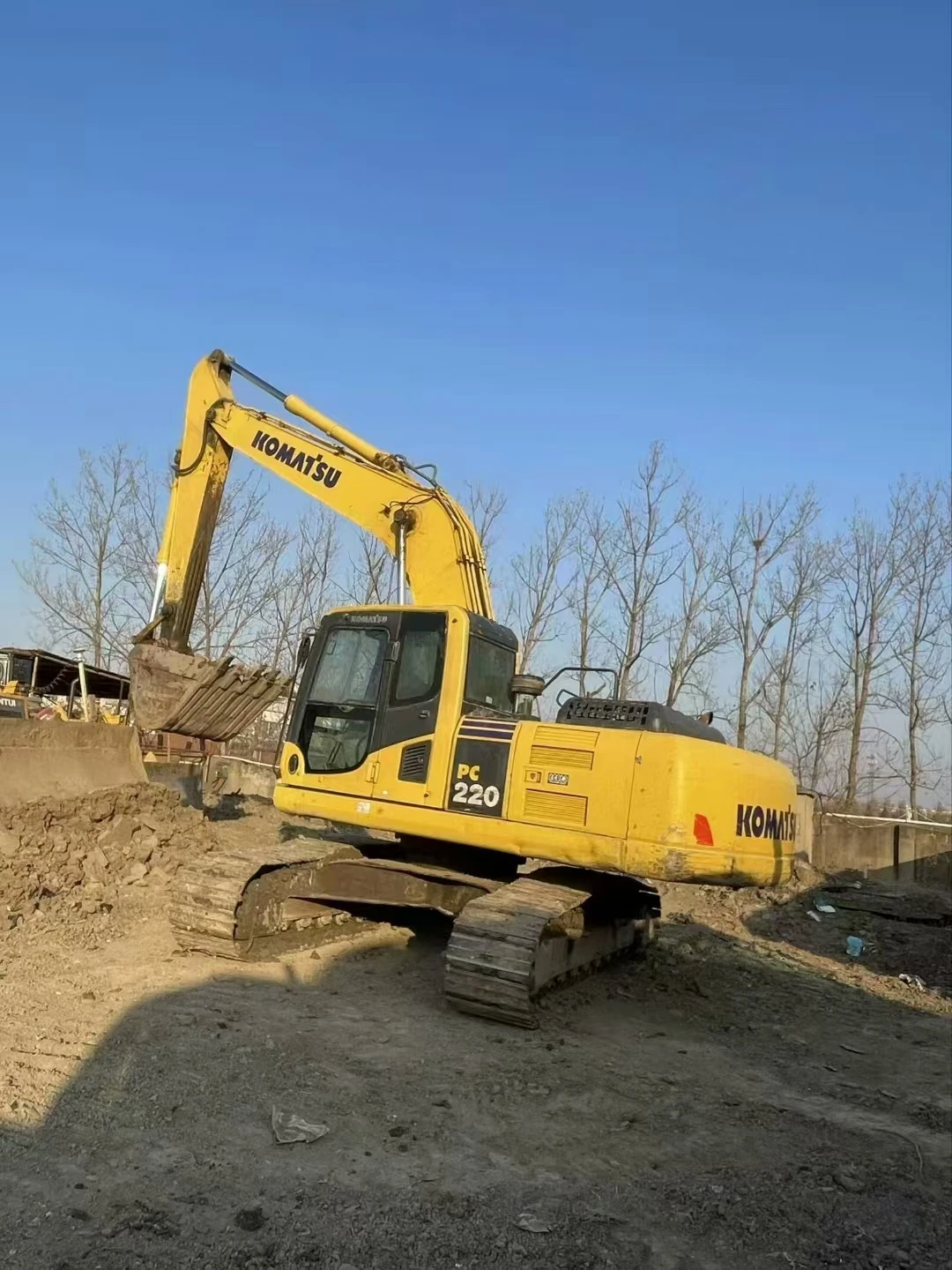Ready-to-Ship Used 2017 Komatsu PC220-8MO Excavator with Original Core Components Farm Machinery Hot Sale Digger Good Prices