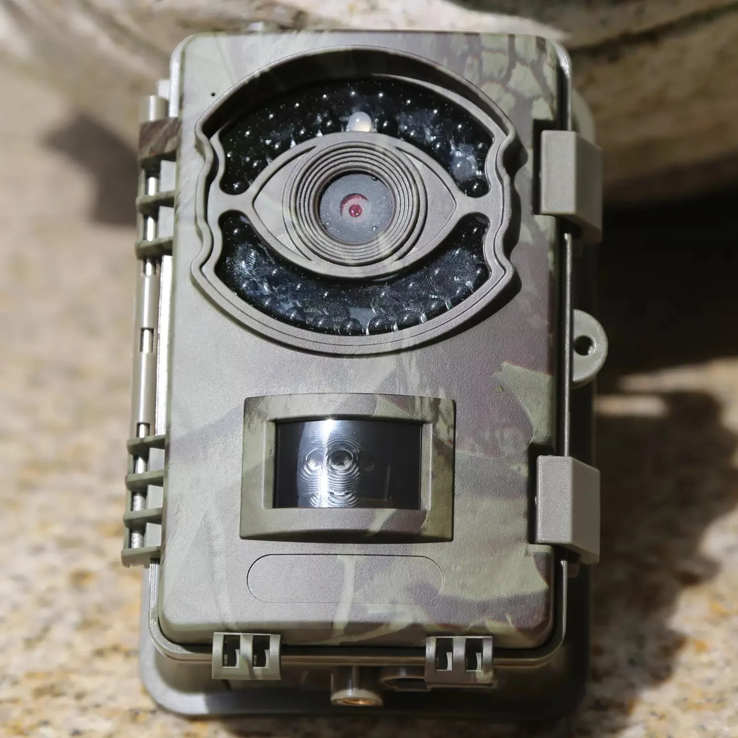 Bushwhacker Big eye D3N 16MP 4K HD Video Wildlife Camer Traps Game Trail Cameras