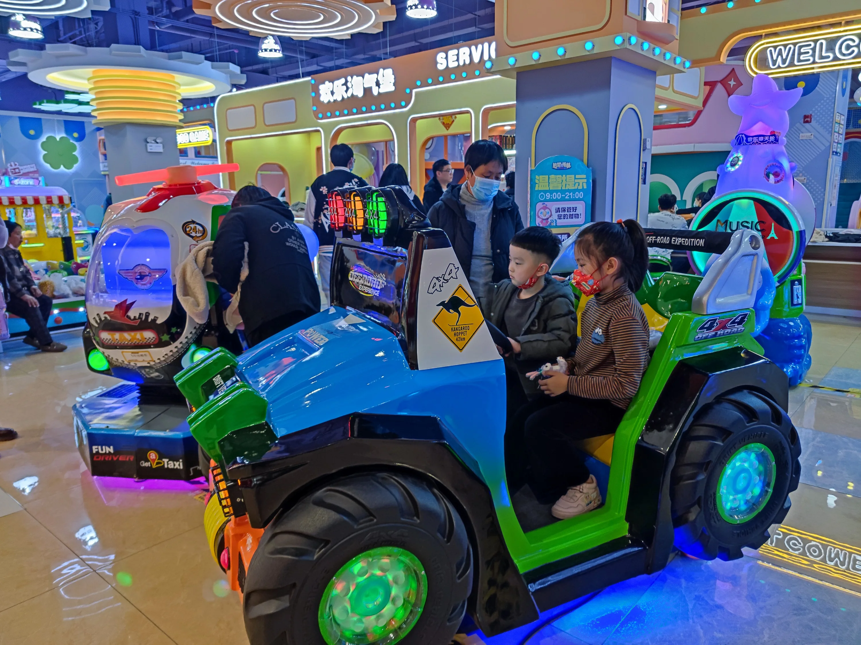 2024 Cool Car Kids Coin-Operated 3D Video Racing Games Machine Indoor Amusement with Theme Park Fiberglass Swing Kiddie Rides