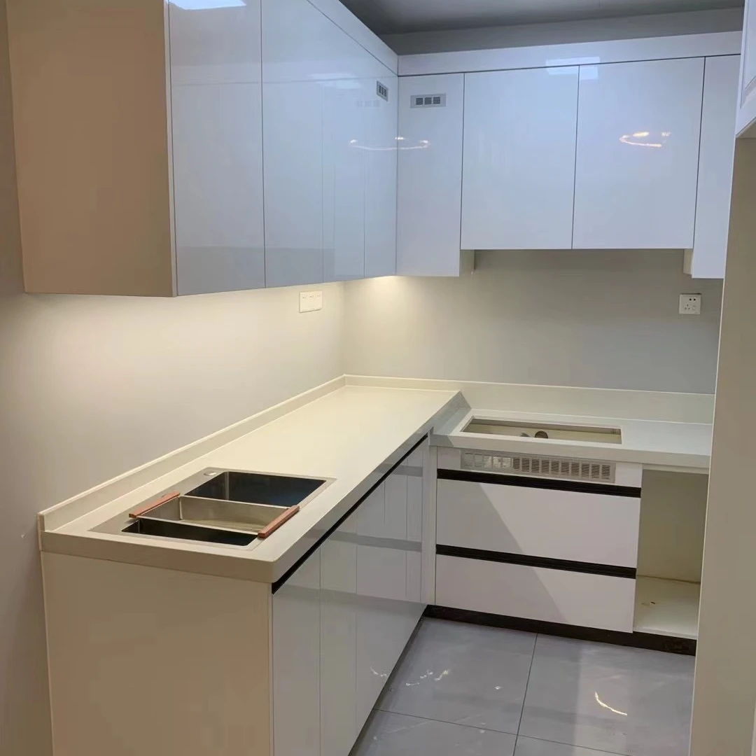 High glossy-finished Kitchen Cabinet Modern Style plywood Board Complete Set for small kitchen