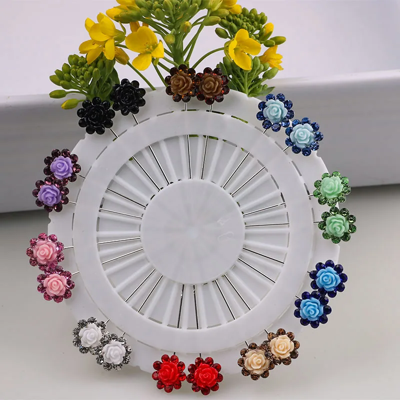 2023 Factory Hot Style Multi-color  Long Pearl Muslim Brooches Pin Hijab Scarf Wedding Brooches For Women